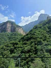 在八里溝：見山，見瀑，歸自然！