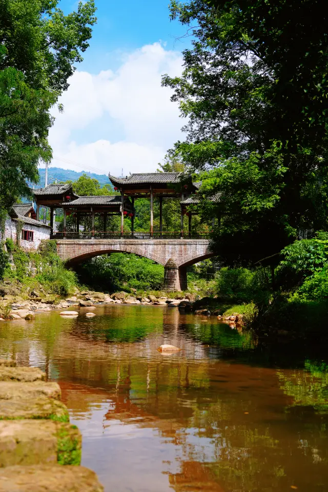 Qionglai Huojing Ancient Town: A tranquil and elegant ancient town under Tiantai Mountain near Chengdu