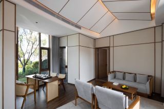 Let’s live in seclusion together.