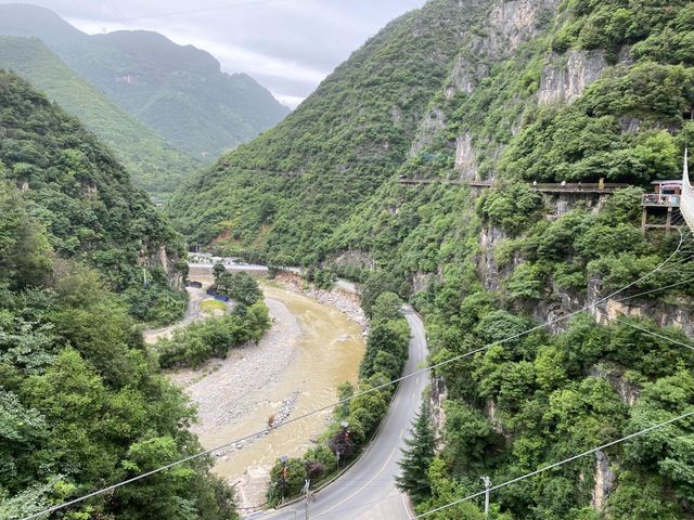 夏日避暑新去處｜商洛祚水溶洞。