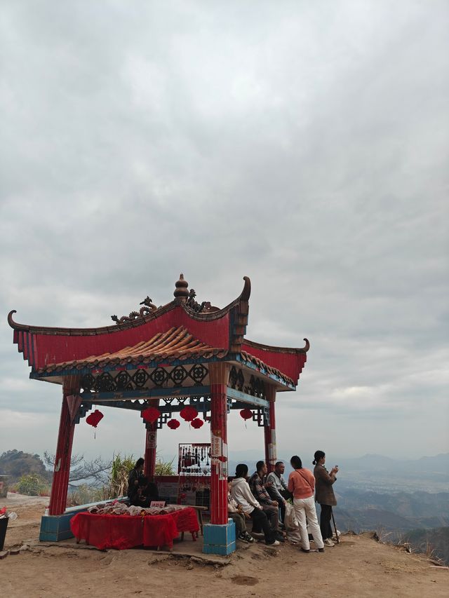 桂平市麻垌鎮白石山登頂攻略