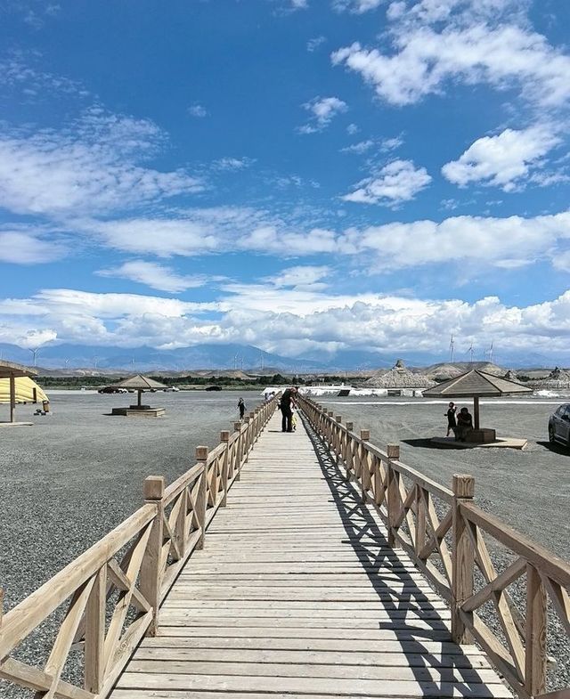 烏魯木齊鹽湖，天空之鏡，夢幻之境！