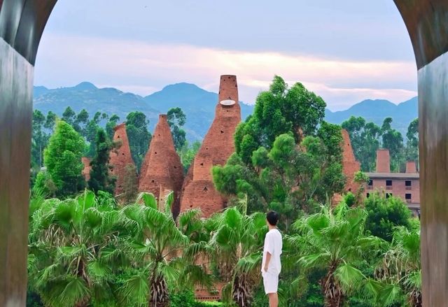 雲南建水、保山、蒙自