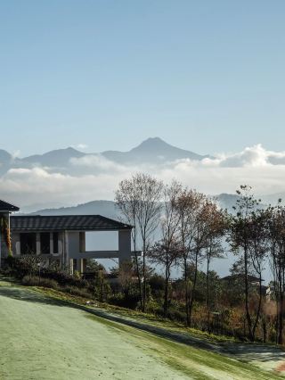 A Luxurious Retreat with Private Hot Springs in Tengchong