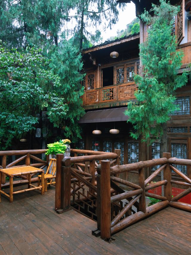 峰林布依！嚟貴州旅遊一定要住嘅吊腳樓民宿