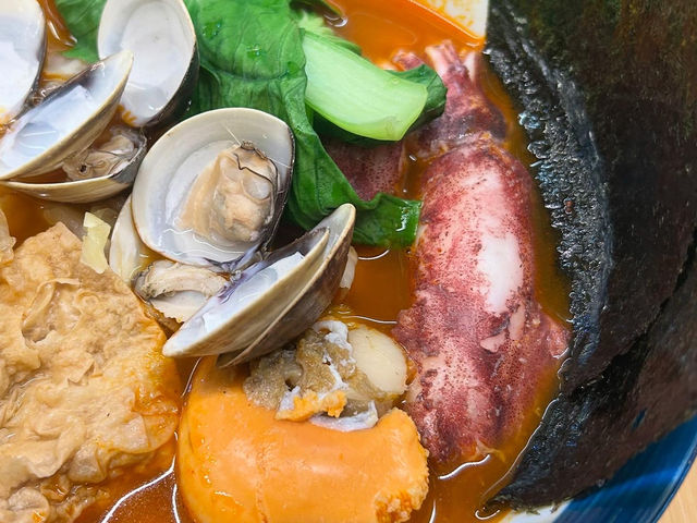 🌊 八斗子望海巷 × 小李子海鮮麵｜奢華版泡麵的極致體驗