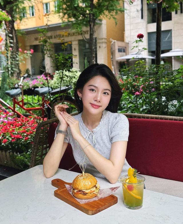 還劍湖——越南美女的風景