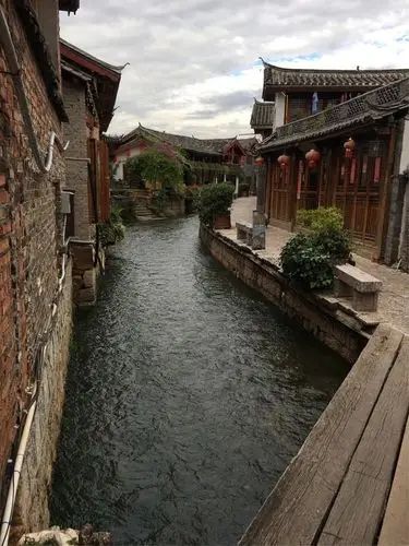 麗江十月慢時光：竹逸軒裡藏古韻