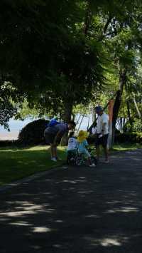 成都市區內的絕美湖景公園|錦城湖遊玩攻略  還在愁週末沒地方去嗎?錦城湖真的太香了!晴天來這裡划船,