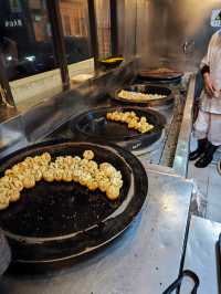 Shanghai Foodies: 7 Legendary Eats You’ll Regret Leaving Without Trying! 🥟🦀🔥