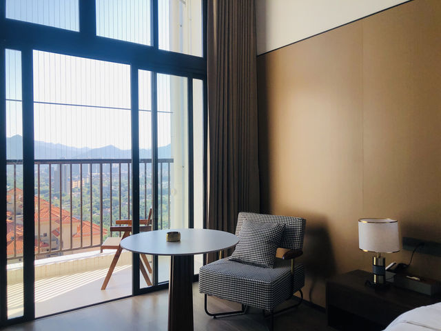 來鼎湖山必住酒店