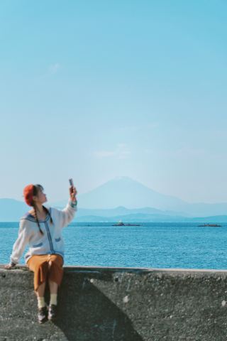 Compared to Kamakura, I prefer Zushi, which is less crowded and quieter