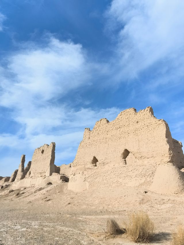 張掖+嘉峪關+敦煌8日遊：丹霞地貌的奇觀，敦煌文化的精髓