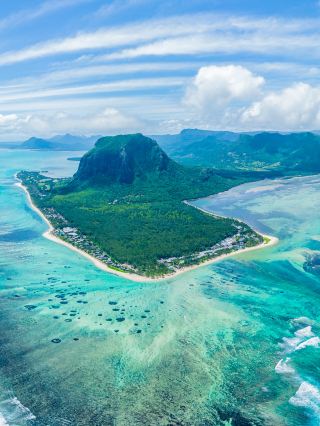 モーリシャス：マッコウクジラに出会う海洋探検、そしてその先へ。