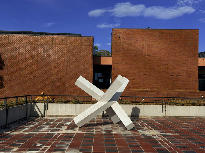 Fukuoka Art Museum | Stroll through the outdoor sculpture garden