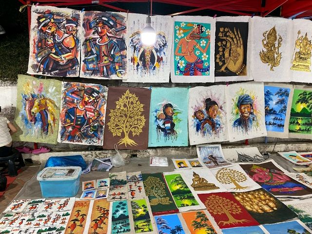 ตลาดมืด ณ หลวงพระบาง ตลาดมืด ณ หลวงพระบาง