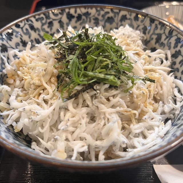 湯淺かどや食堂：出名的白飯魚飯，地點方便