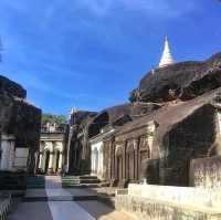 Shwe Ba Taung exploring 🛕⛰️