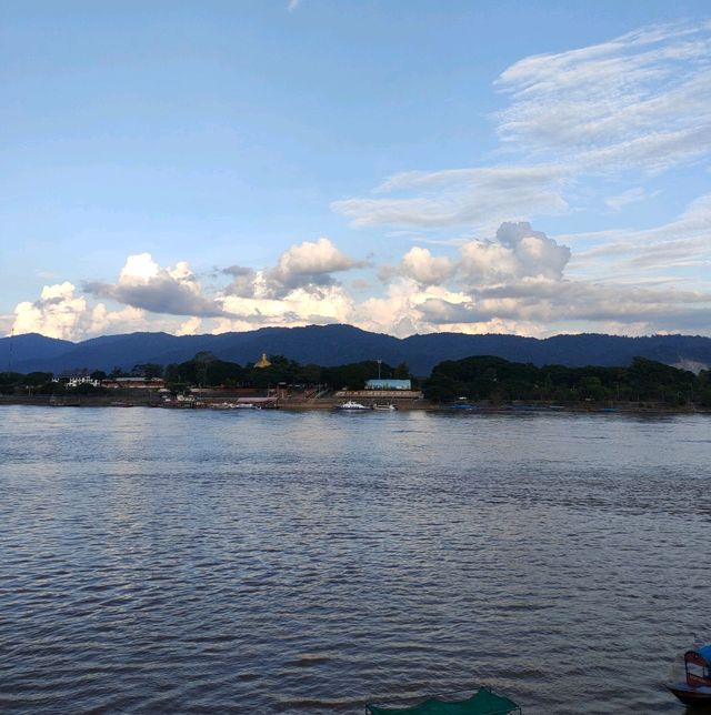 สามเหลี่ยมทองคำ อ.เชียงแสน จ.เชียงราย