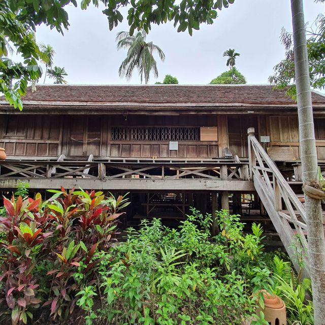 เรือนจัน หลวงพระบาง