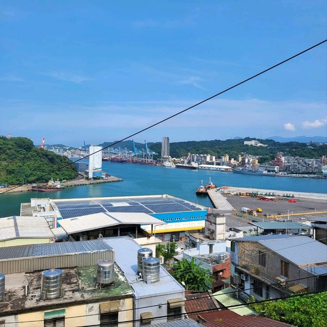 基隆-景觀餐廳-後山海景咖啡 可以眺望基隆港海和山