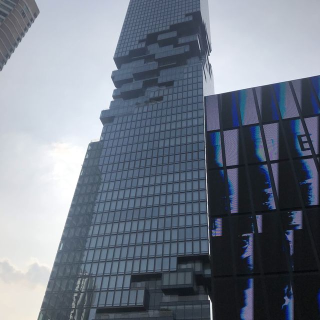 The tallest building in Bangkok 