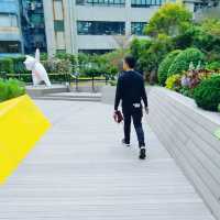 APM GARDEN 在二樓的環形戶外公園 , 極力推薦！