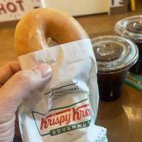 더울 땐 아이스아메리카노~~~도넛 “Krispy Kreme”