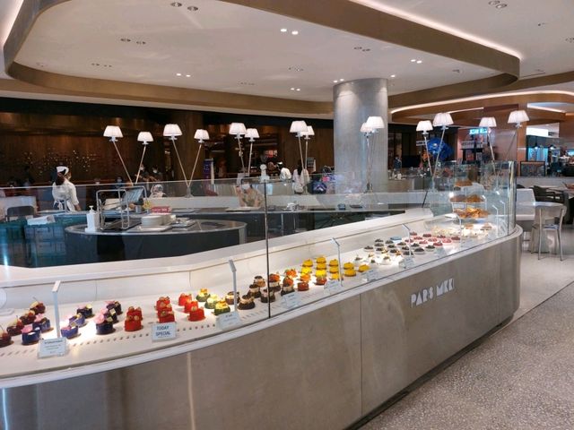 방콕 갈때마다 가는 디저트 맛집 Paris Mikki 