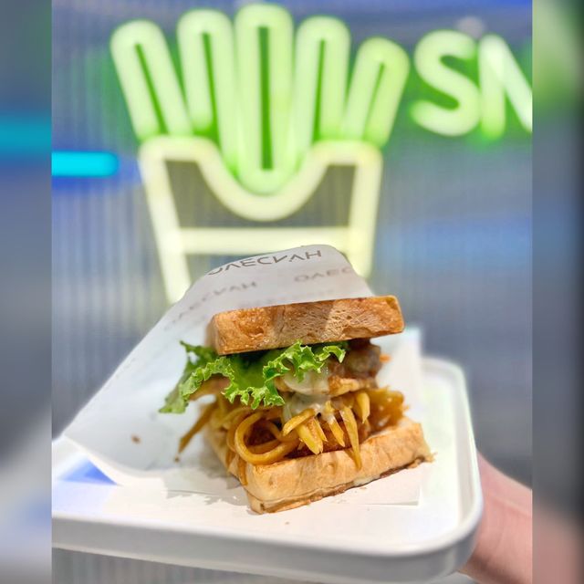 【爆餡鐵板三文治🥪驚喜法式吐司】