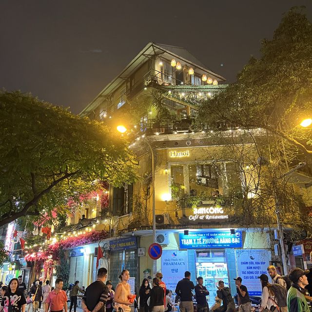 Busy Hanoi Old Quarter 