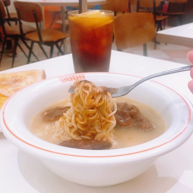 三點三下午茶時間🤪九龍灣復古裝修茶餐廳🍴
