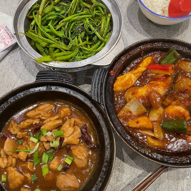 Lau Wang clay pot delights