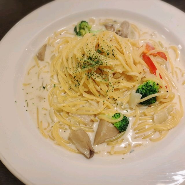 本日亂拍的夏日信義區💕💕💕迷人的LOVE字樣