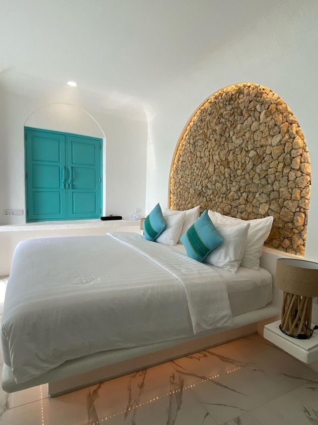 A Hotel With Santorini Concept In LBJ⁉️👀🌊