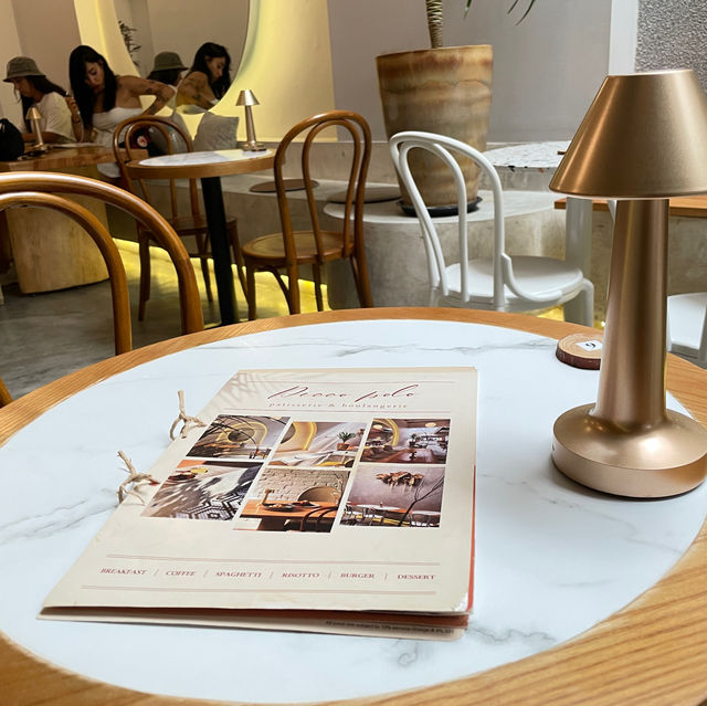 Heritage Cafe Bliss: Friends' Delight