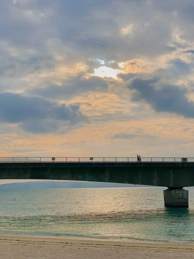 🏝️ 에메랄드빛 바다 위 대교가 인상적인 “코우리대교“