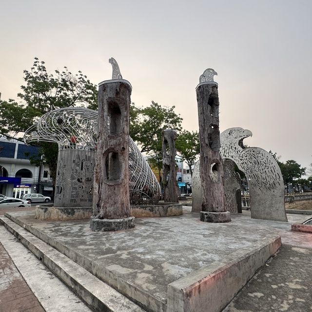 Visit Krabi city (old town), see local stuffs