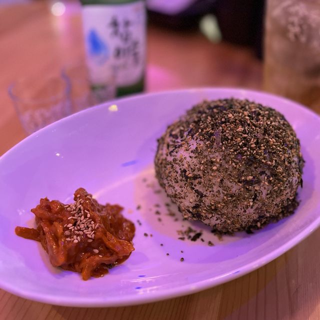 【大阪・難波】桜満開の店内でサクサク韓国チキンを味わう「ムニポチャ難波店」