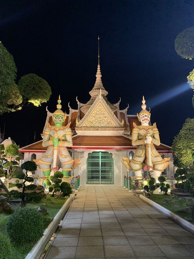 📍 วัดอรุณราชวรารามราชวรมหาวิหาร