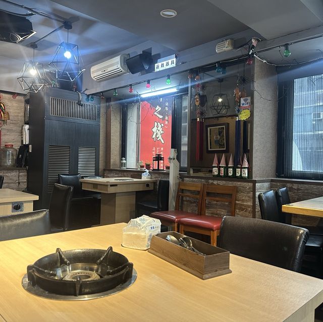 平價台北韓式套餐料理🇰🇷韓之棧，四人假日晚上不到$1000，小菜吃到飽！
