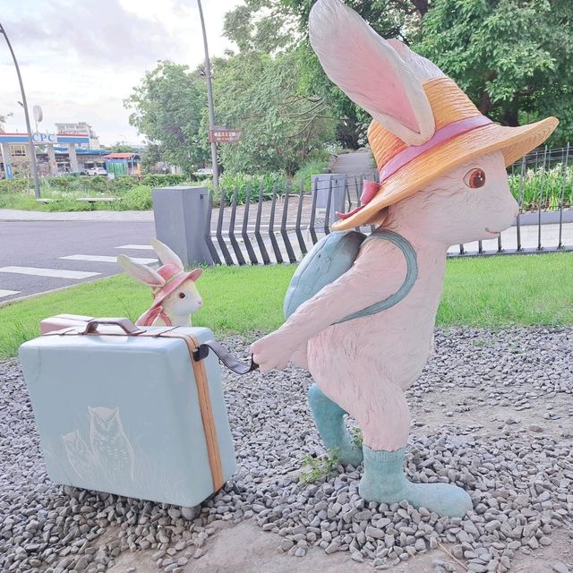 礁溪轉運站可愛兔設計🐇令人會心一笑😆