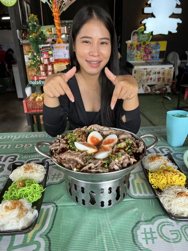 ก๋วยเตี๋ยวเรือร้อยล้าน ความอร่อยแบบจุกๆ