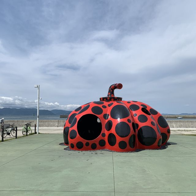 In search for the red and yellow pumpkins- Naoshima 