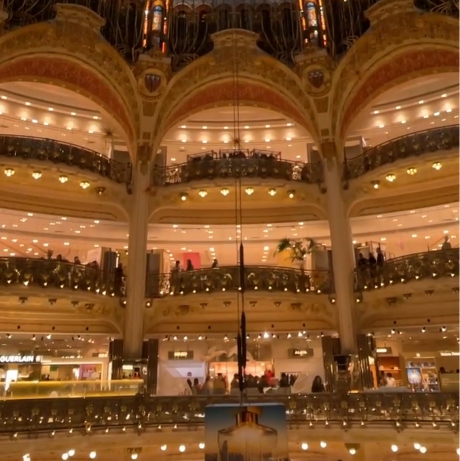 Galeries Lafayette Paris Haussmann 🛍️ 🎁