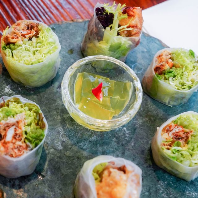【主打海鮮的高價居酒屋】