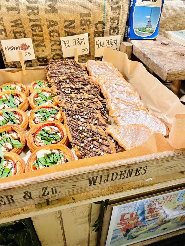 프랑스 곰돌이 마을의 베이커리 카페 콘셉트, 테디뵈르 하우스 용산🥐 | 트립닷컴 서울 프랑스 곰돌이 마을의 베이커리 카페 콘셉트, 테디뵈르... 