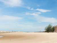 เที่ยวหาดแหลมเจริญ ระยอง ในวันฟ้าใส