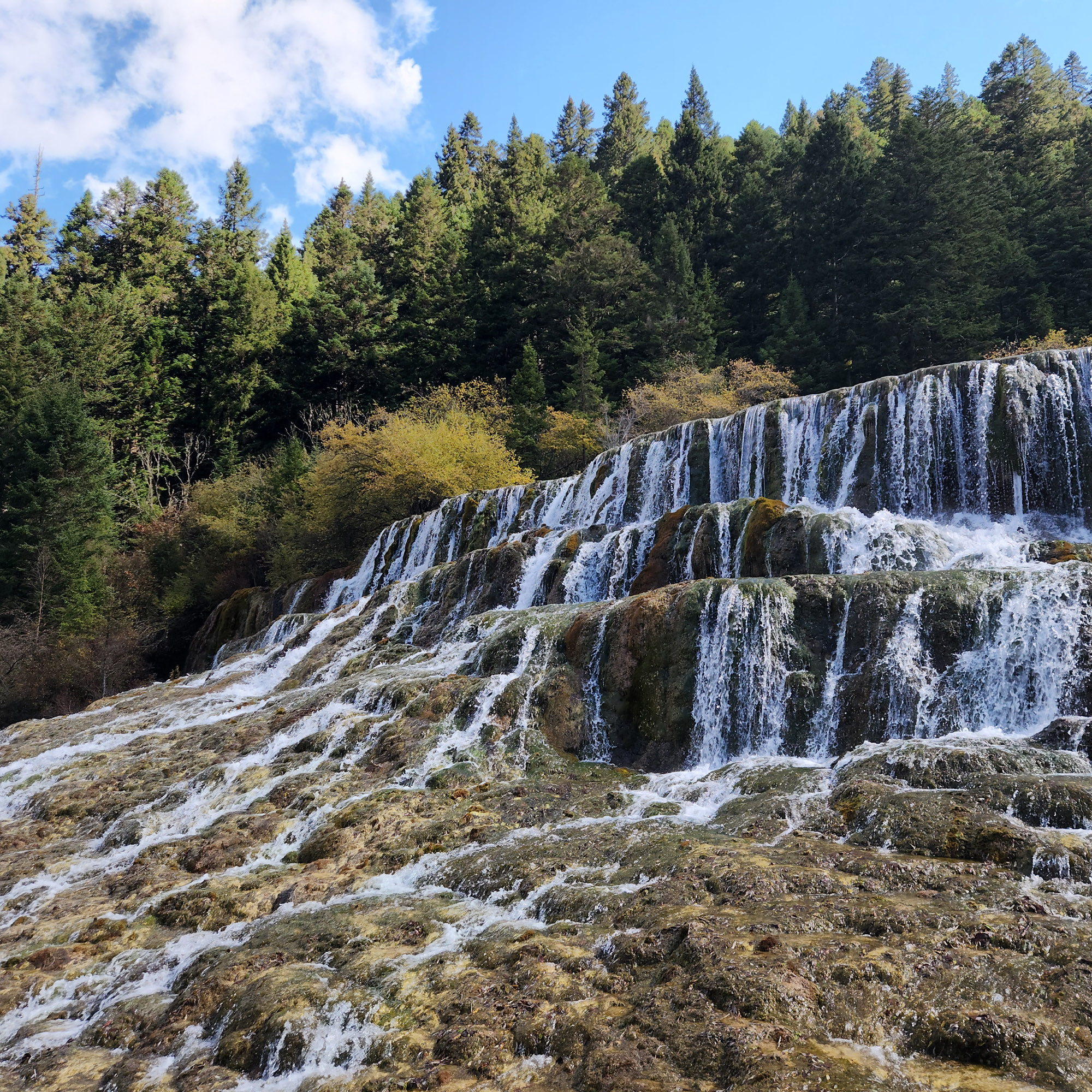 人間仙境的朋友🐉人間瑤池-黃龍｜Trip.com 黃龍風景名勝區