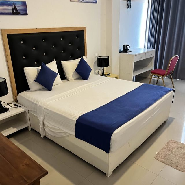 Beach hotel in Mirissa
